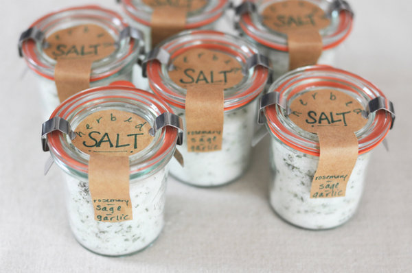 1367517836 content diy gourmet herbed salt favors 1